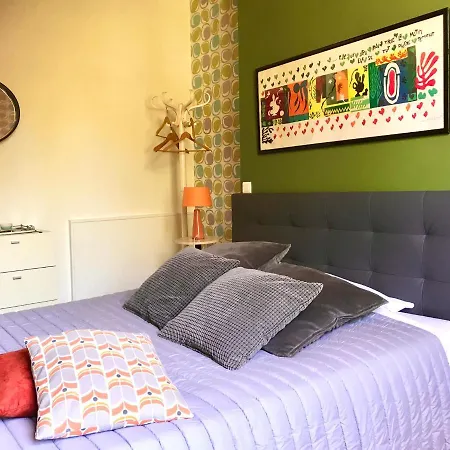 Bed & Breakfast Chateau Rouge 47