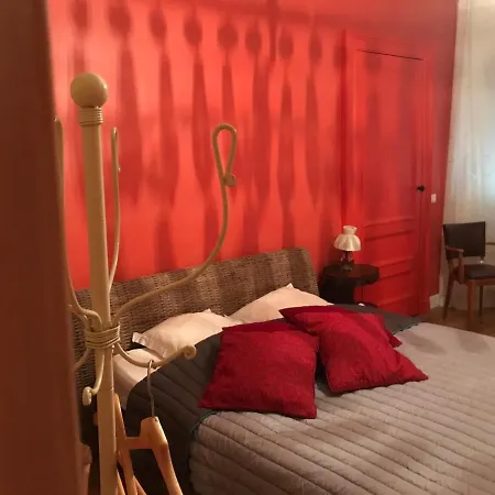 Chateau Rouge 47 Bed & Breakfast