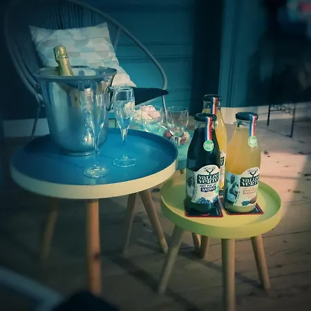 Bed and Breakfast Chateau Rouge 47 *