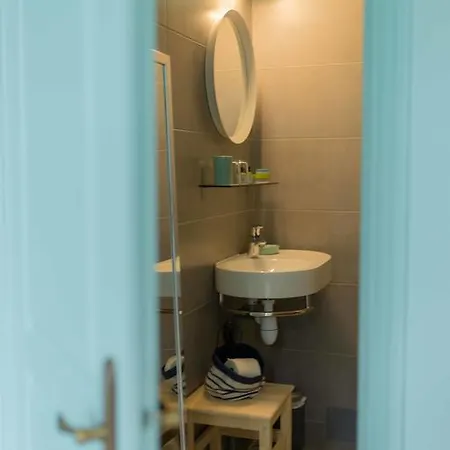 Bed and Breakfast Chateau Rouge 47 *