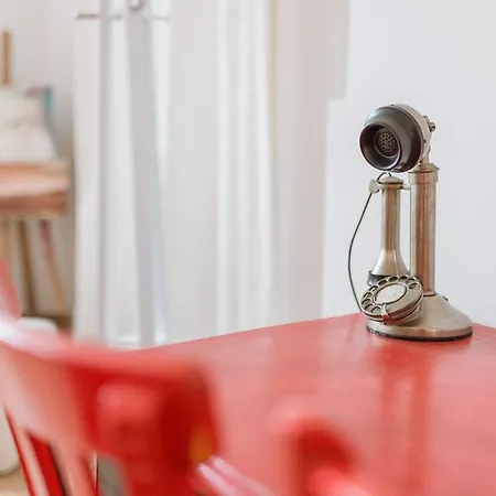 Bed and Breakfast Chateau Rouge 47 *