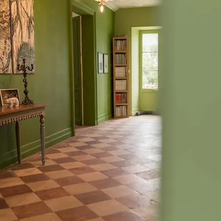 ベッド・アンド・ブレックファスト Chateau Rouge 47 Sainte-Bazeille