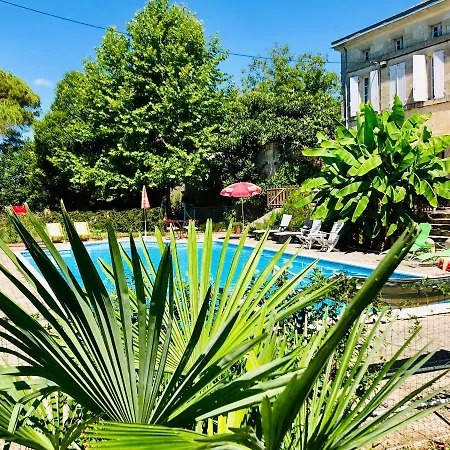 Chateau Rouge 47 Bed and Breakfast