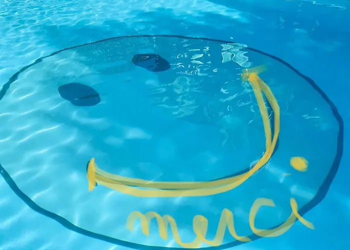 Chateau Rouge 47 Bed & Breakfast *