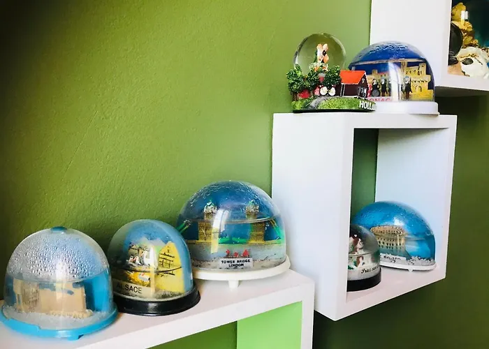 Chateau Rouge 47 Bed & Breakfast