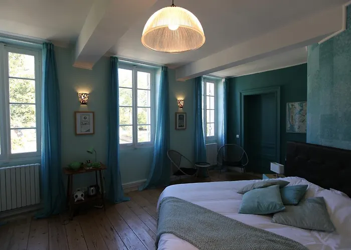 Chateau Rouge 47 Bed & Breakfast *