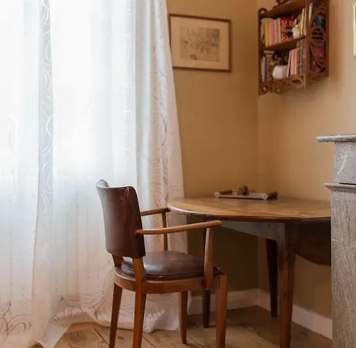 Bed & Breakfast Chateau Rouge 47 *