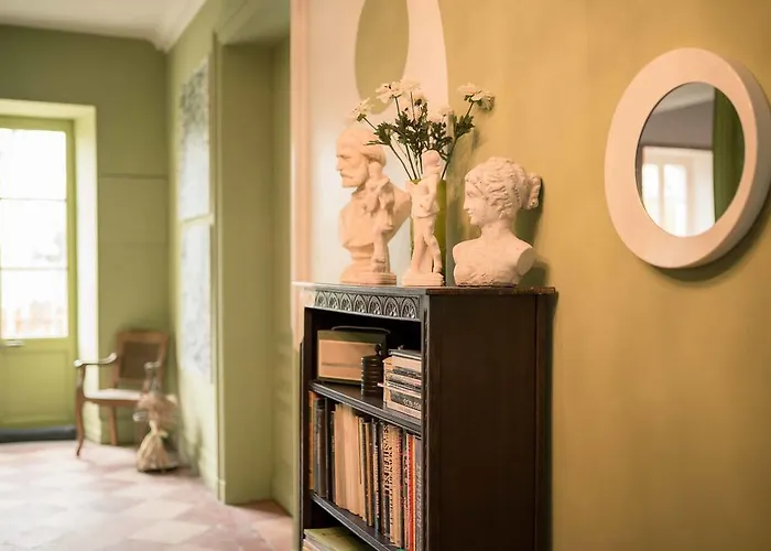 Bed & Breakfast Chateau Rouge 47 *