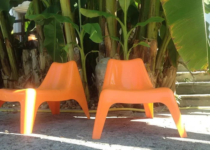 Bed & Breakfast Chateau Rouge 47 *